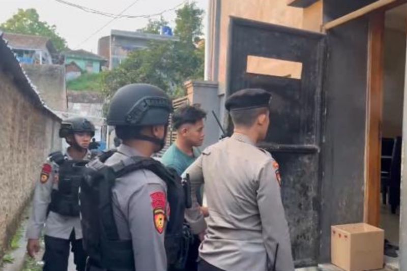 Polisi gencar razia pastikan perkotaan Garut bebas minuman keras