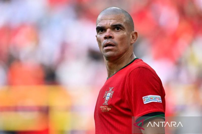 Pepe umumkan pensiun dari sepak bola profesional pada usia 41 tahun