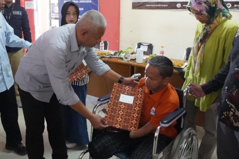 Penyandang disabilitas telantar di Garut dapat pelatihan agar mandiri berpenghasilan