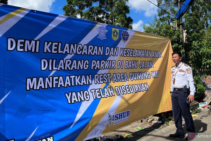 Dishub Bogor uji coba pengalihan kendaraan jalur Puncak  ke Rest Area Gunung Mas