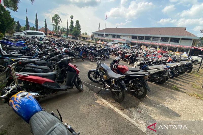 Polres Garut sita 1.500 motor bermasalah hasil razia di jalanan