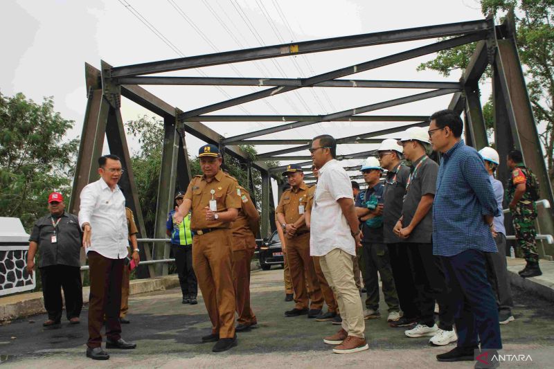 Jembatan Omah Buruh Cikarang Bekasi diuji coba