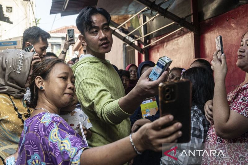 Gibran blusukan di Jakarta