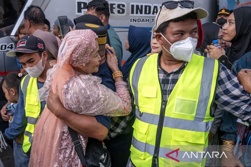 Keterlambatan pemulangan jamaah haji Kota Palu