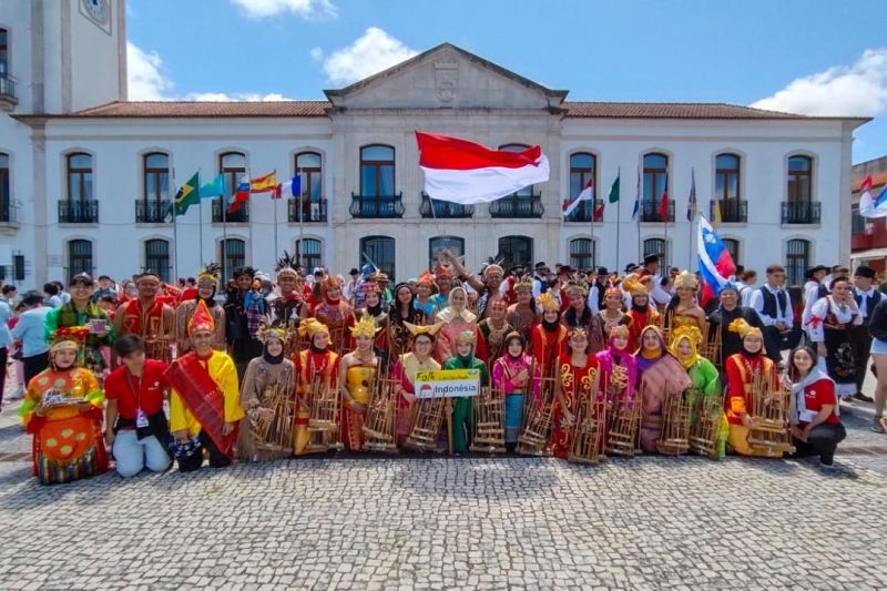 Tim Muhibah Angklung Jabar ikut festival internasional di Portugal