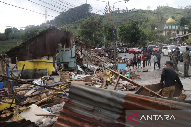 Penataan kawasan Puncak dilengkapi pedestarian hingga anjungan pandang