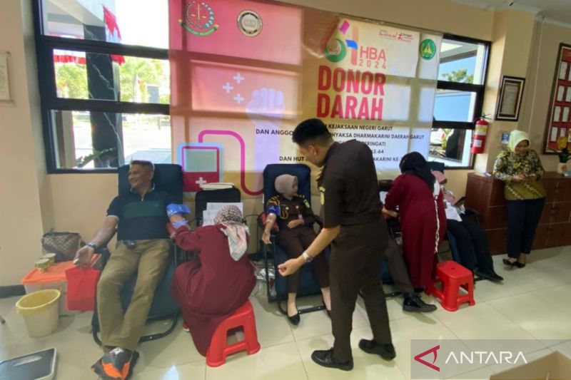 Kejari Garut gelar donor darah bantu penuhi kebutuhan warga