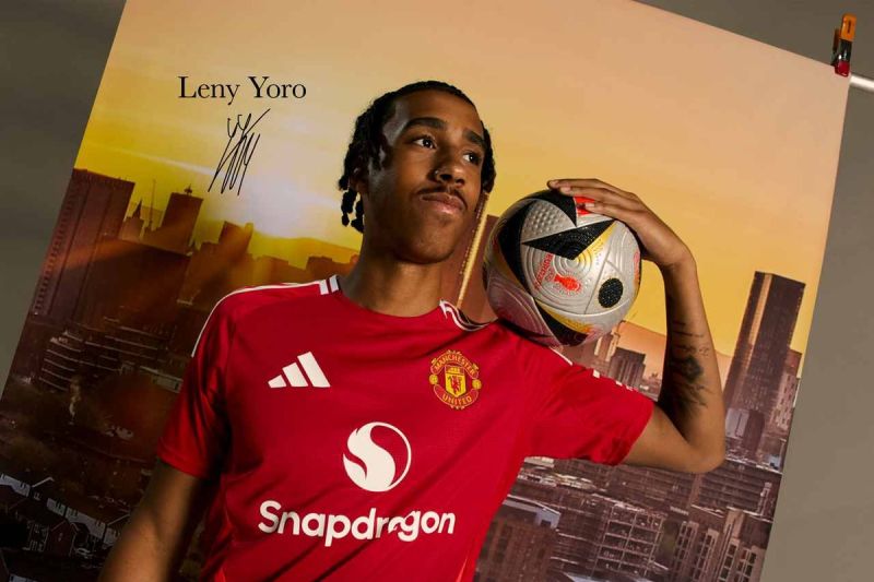 MU selesaikan transfer Leny Yoro senilai Rp1,83 triliun