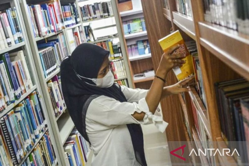 Kunjungan masyarakat ke perpustakaan daerah Purwakarta cukup tinggi