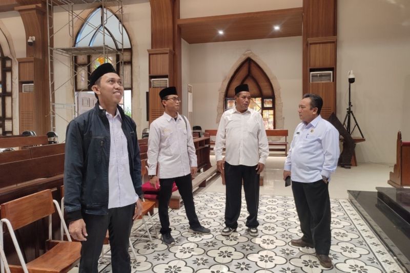 Kemenag Kota Cirebon lakukan kunjungan ke rumah ibadah perkuat moderasi beragama