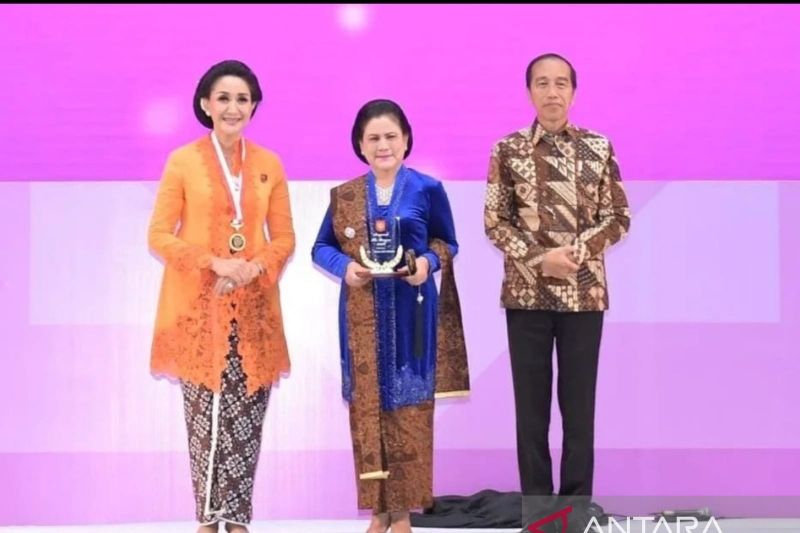 Presiden mengajak masyarakat Indonesia lestarikan kebaya agar tetap hidup