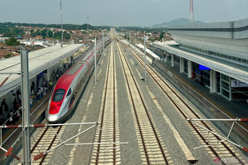 Stasiun kereta Whoosh di Karawang beroperasi awal tahun 2025