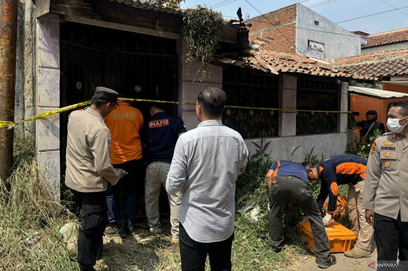 Polisi selidiki temuan kerangka ibu dan anak di Bandung Barat