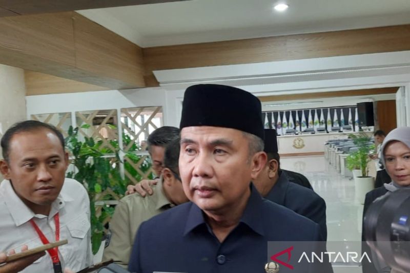 Pj Gubernur Jabar desak Kemenkes beri label khusus minuman kemasan antisipasi  cuci darah