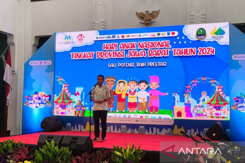 Bey berharap HAN jadi momentum tingkatkan perlindungan anak di Jawa Barat