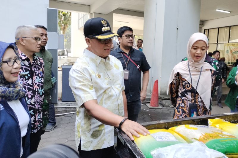 Pemkot Cimahi salurkan beras murah lewat Sibesti