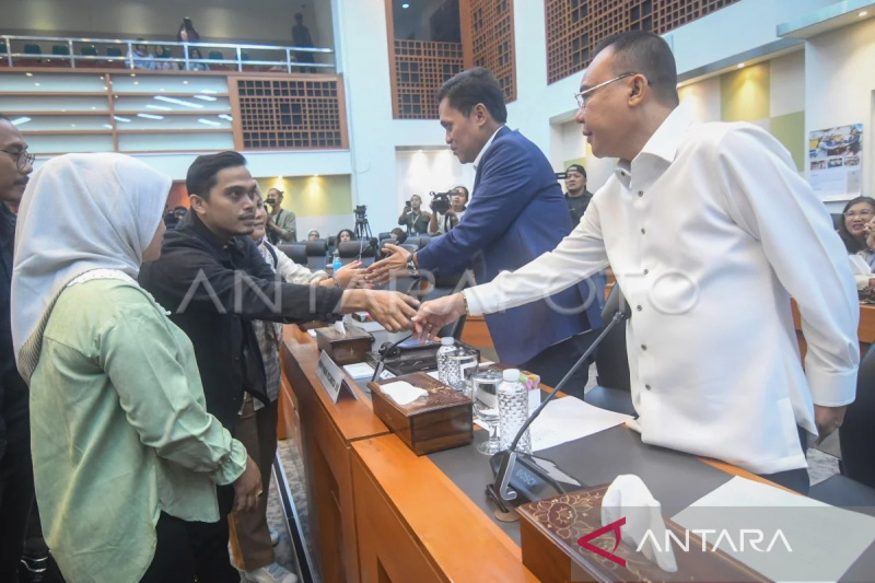 Audiensi DPR dengan keluarga almarhum Afif Maulana