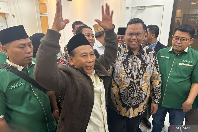 Lukman Edy memberikan kuasa 100 advokat menghadapi laporan PKB ke polisi