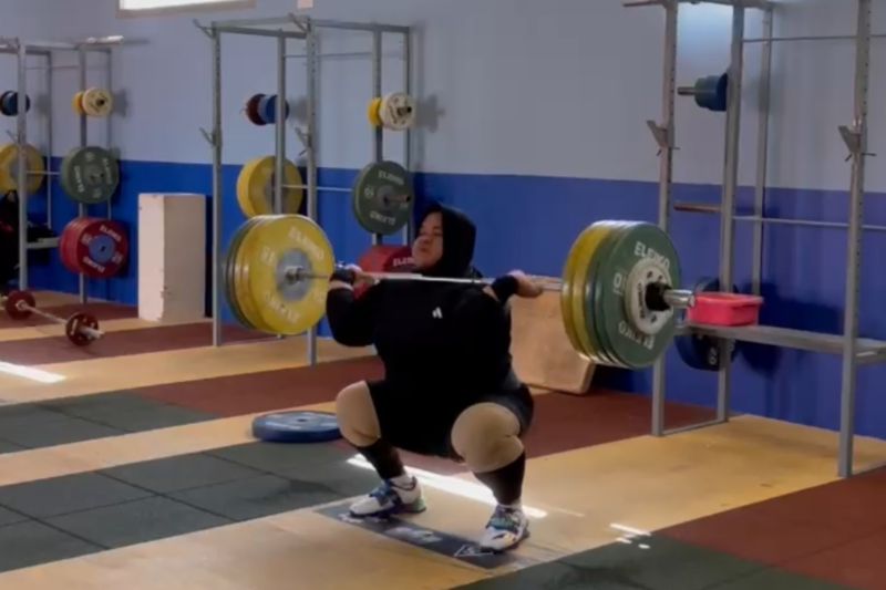 Lifter Nurul Akmal akan tampilkan kemampuan terbaiknya di angjat besi Olimpiade Paris