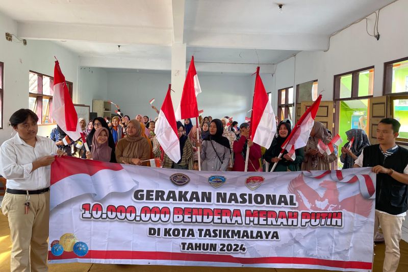 Pemkot Tasikmalaya menyiapkan 2.500 bendera untuk meriahkan HUT RI