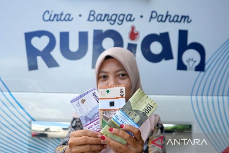 Kurs rupiah tergelincir setelah BI tahan BI-Rate di level 6,25 persen