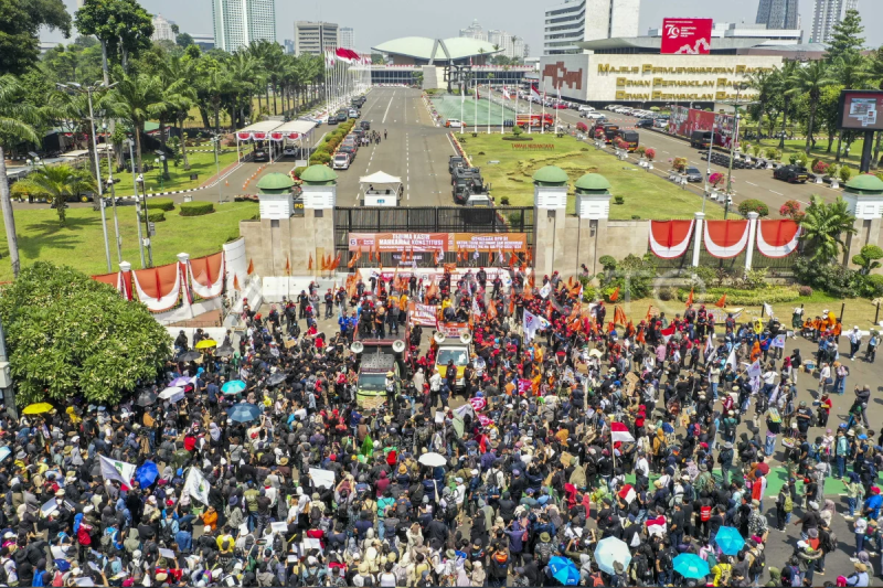 Unjuk rasa tolak pengesahan Revisi UU Pilkada di Jakarta