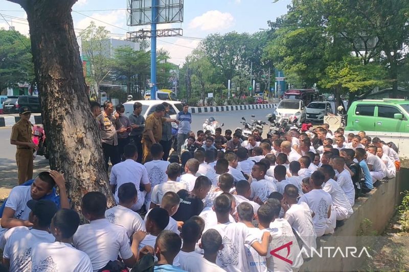 159 pelajar yang menyerang sekolah di Cirebon ditangkap polisi