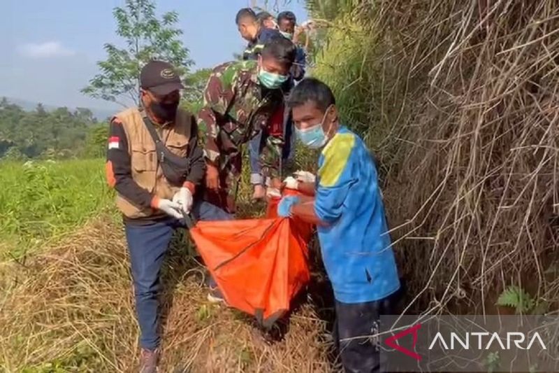 Polisi selidiki kasus penemuan jasad pria tanpa busana di saluran irigasi Cimanggu Sukabumi