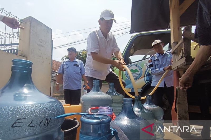 Perumdam-PMI Cianjur siapkan 5 tangki air bersih layani masyarakat