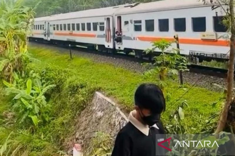 Kereta api Siliwangi kembali beroperasi normal