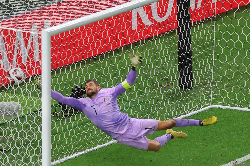 Kiper Australia ingin timnya bangkit dari kekalahan saat lawan Indonesia