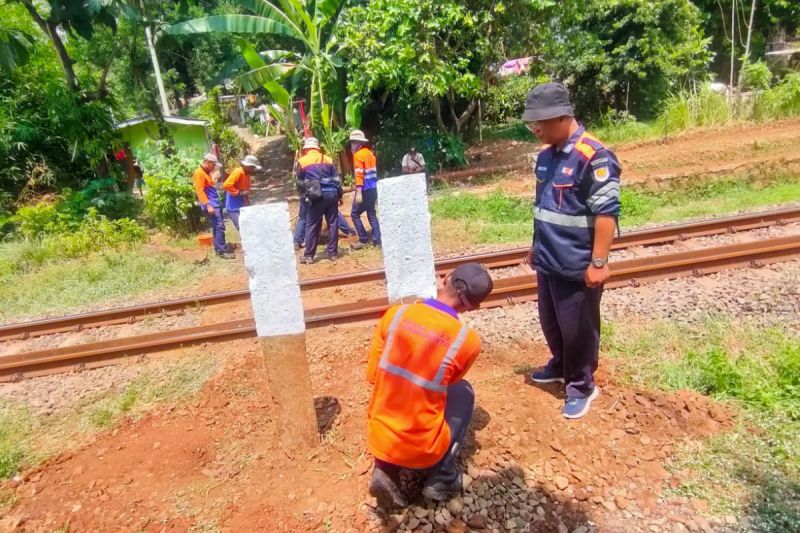 KAI Daop Bandung tutup 2 perlintasan sebidang liar tekan kecelakaan