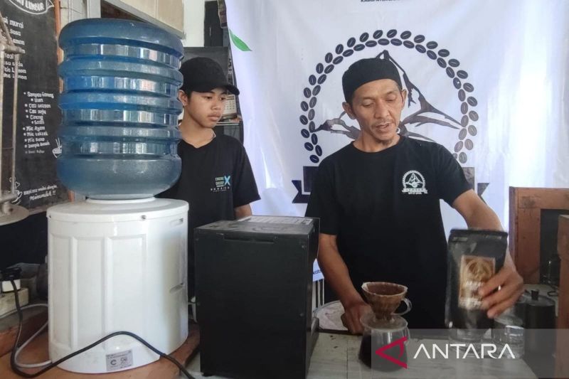 Dukungan Baznas turut bantu majukan usaha Kopi Lembur milik Fauzan