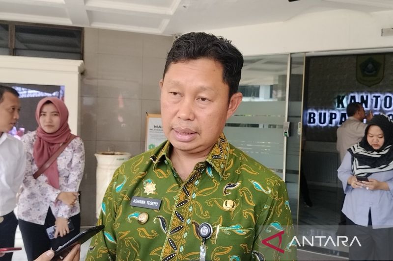 Pemkab Bogor mendistribusikan 410 ribu liter air bersih selama kemarau