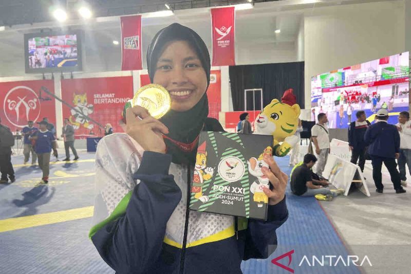 Aqila Aulia dari Jabar pertahankan perolehan emas taekwondo PON pada 2024