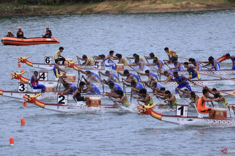 Pelatih dayung Jawa Barat Suryadi beri sinyal bakal pensiun usai PON 2024 ini