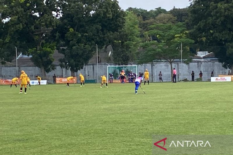 Tim putri Papua tantang Jawa Barat di babak peringkat ke tiga hoki outdoor