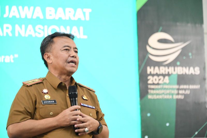 Sekda Jabar menilai perhubungan bisa jadi tulang punggung pembangunan