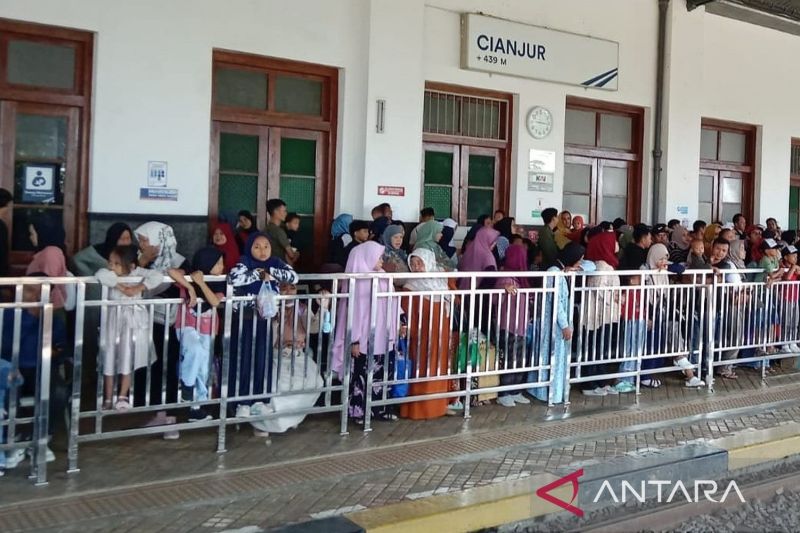 Selama libur panjang penumpang KA Siliwangi naik 28 persen