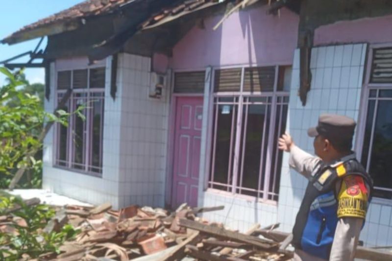 BPBD Garut turunkan tim untuk tanggulangi daerah terdampak gempa