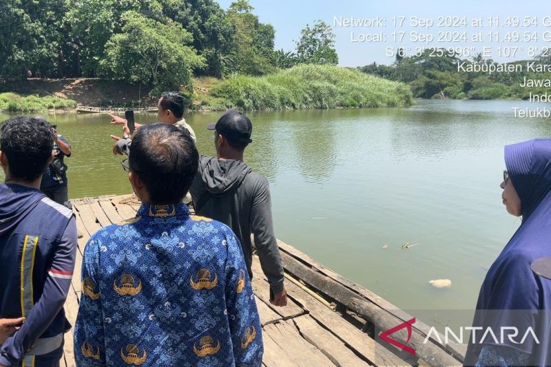 Gelembung air warma hitam di Sungai Citarum, DLHK Karawang minta warga tak nyalakan api di sekitar sungai