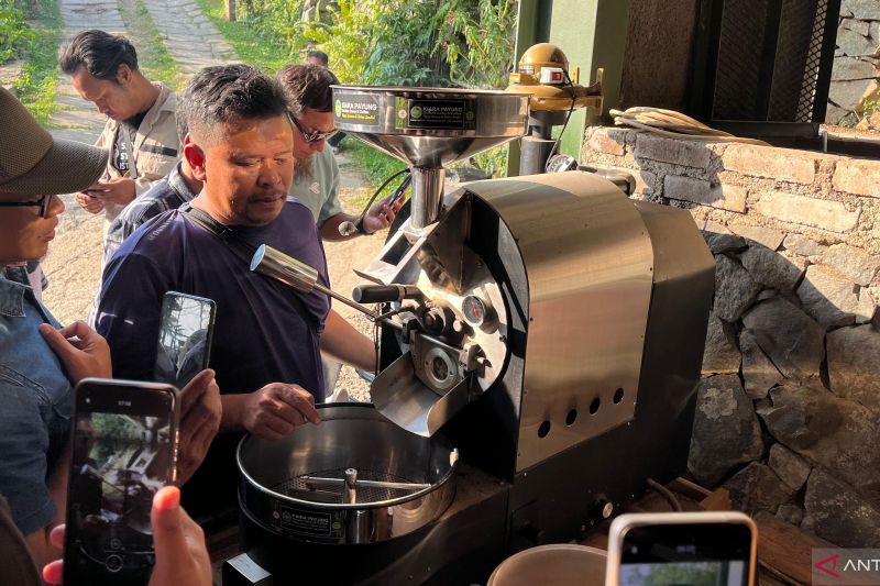 Pupuk Kujang beri pelatihan budidaya kopi terhadap 25 mantan napiter