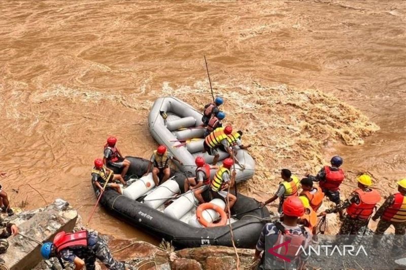 Korban tewas banjir bandang di perbatasan Nepal-China jadi 160 orang