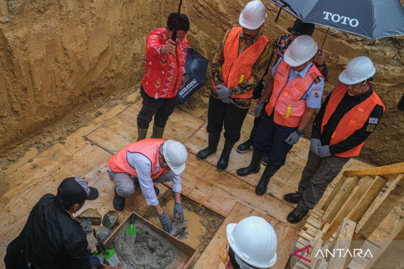 Pembangunan patung pahlawan Halu Oleo 