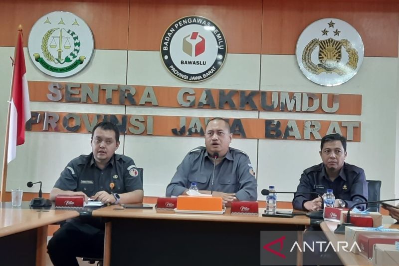 Bawaslu Jabar mendalami dugaan pelanggaran netralitas ASN dan kades