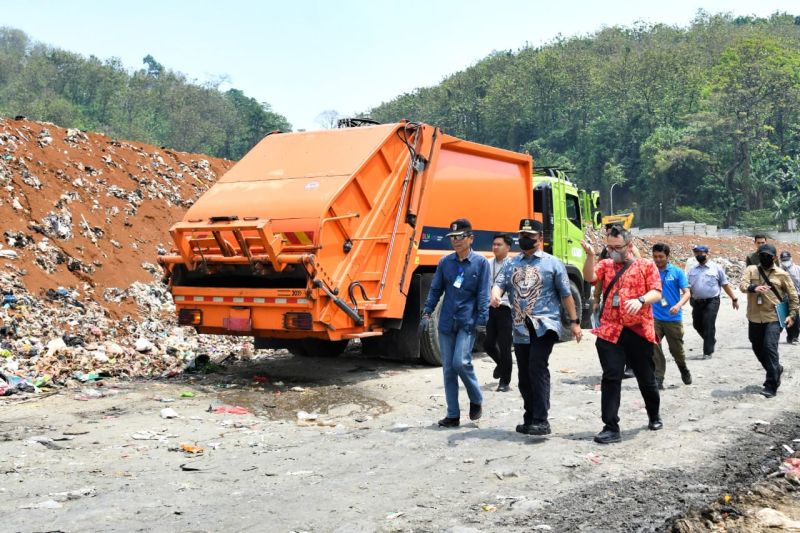 Pemda Jabar dan Bandung Raya inisiasi kurangi sampah ke TPPAS Sarimukti