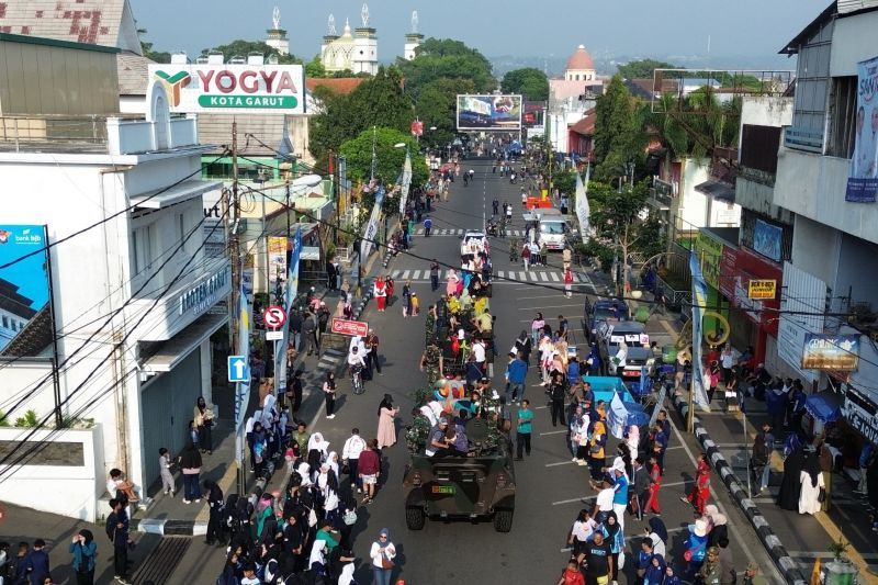 Pemkab Garut memperindah perkotaan agar masyarakat bahagia