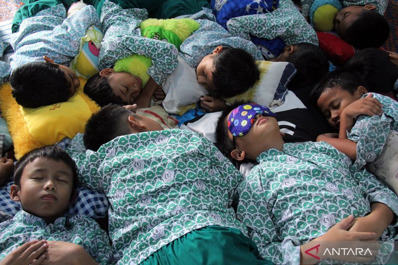 Program tidur siang sekolah di Dumai