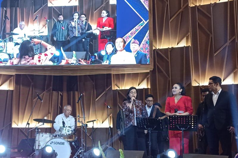 Ketika Menteri PUPR Basuki ajak Menkeu Sri Mulyani nyanyikan lagu 