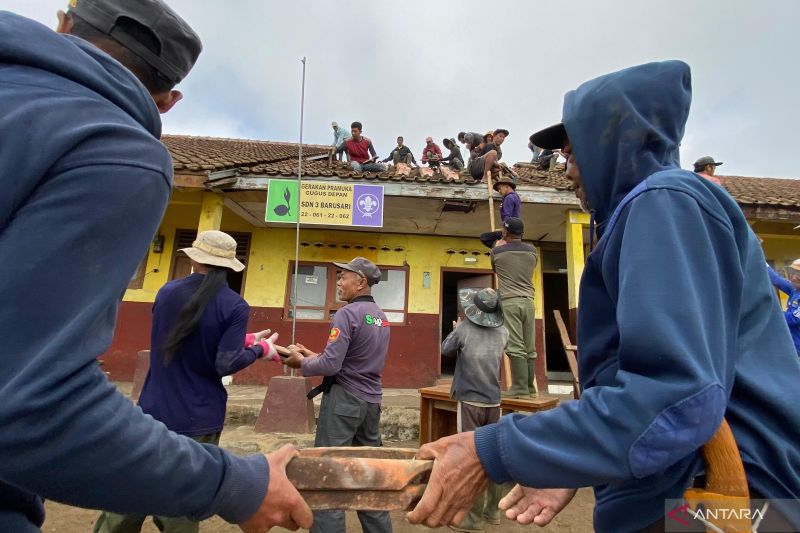 Sekolah yang rusak dampak gempa Garut mulai dibangun berstandar tahan gempa